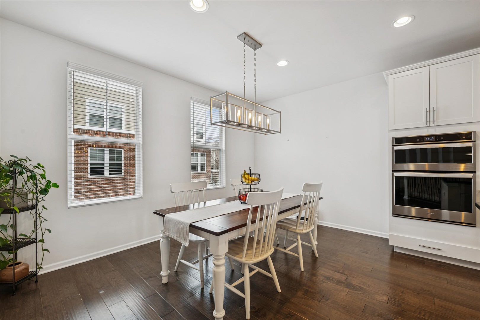 3562 SAWGRASS Drive, Woodridge, IL 60517