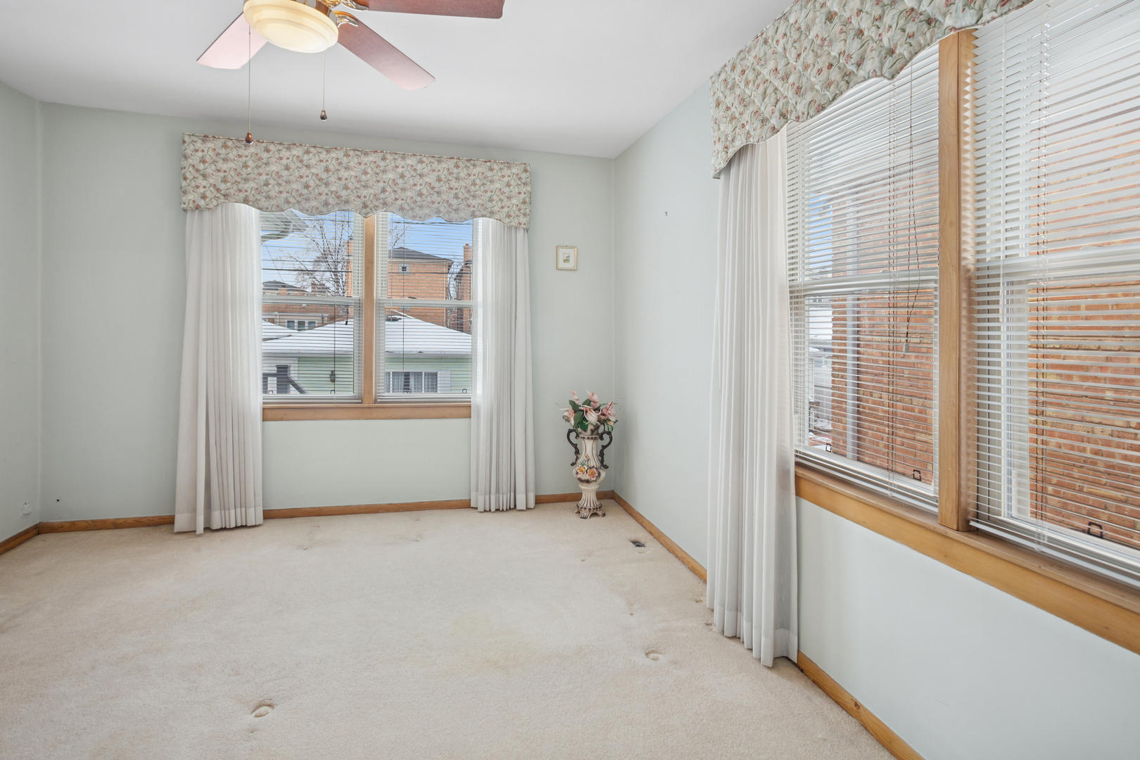 2324 N 73rd Court, Elmwood Park, IL 60707