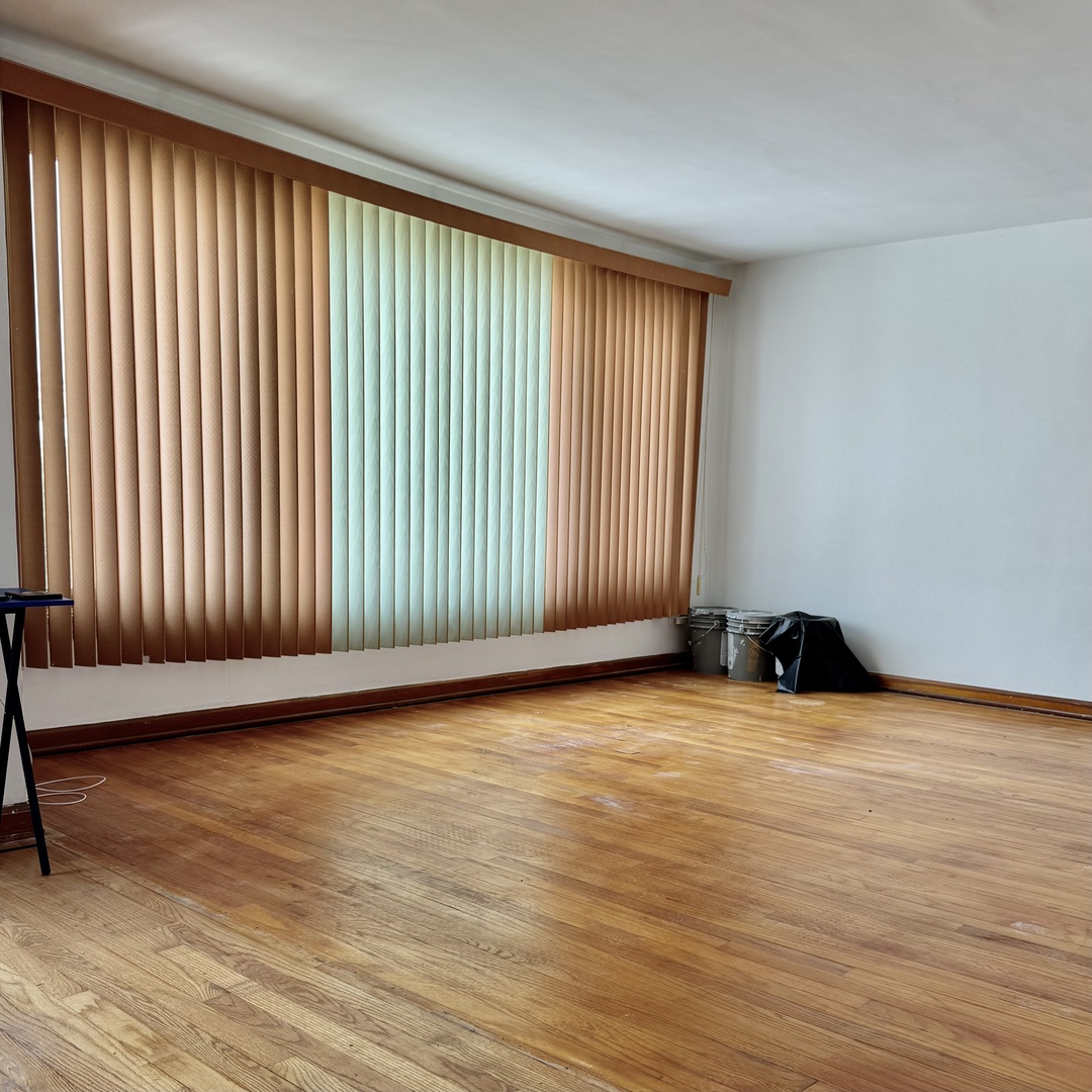 8936 S Oglesby Avenue, Chicago, IL 60617