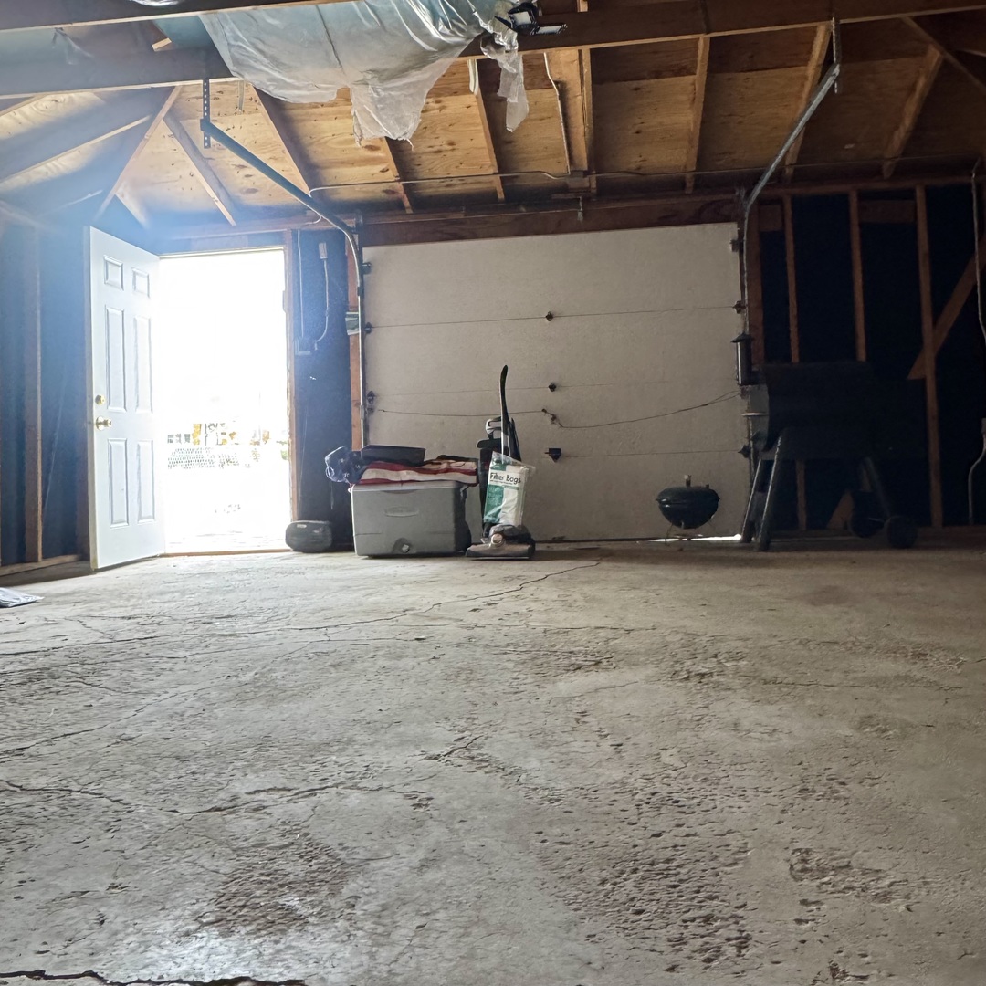 8936 S Oglesby Avenue, Chicago, IL 60617