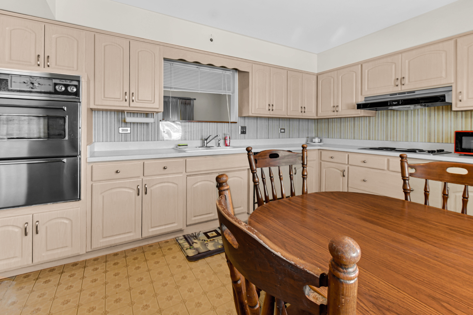 1161 E 171st Court, South Holland, IL 60473