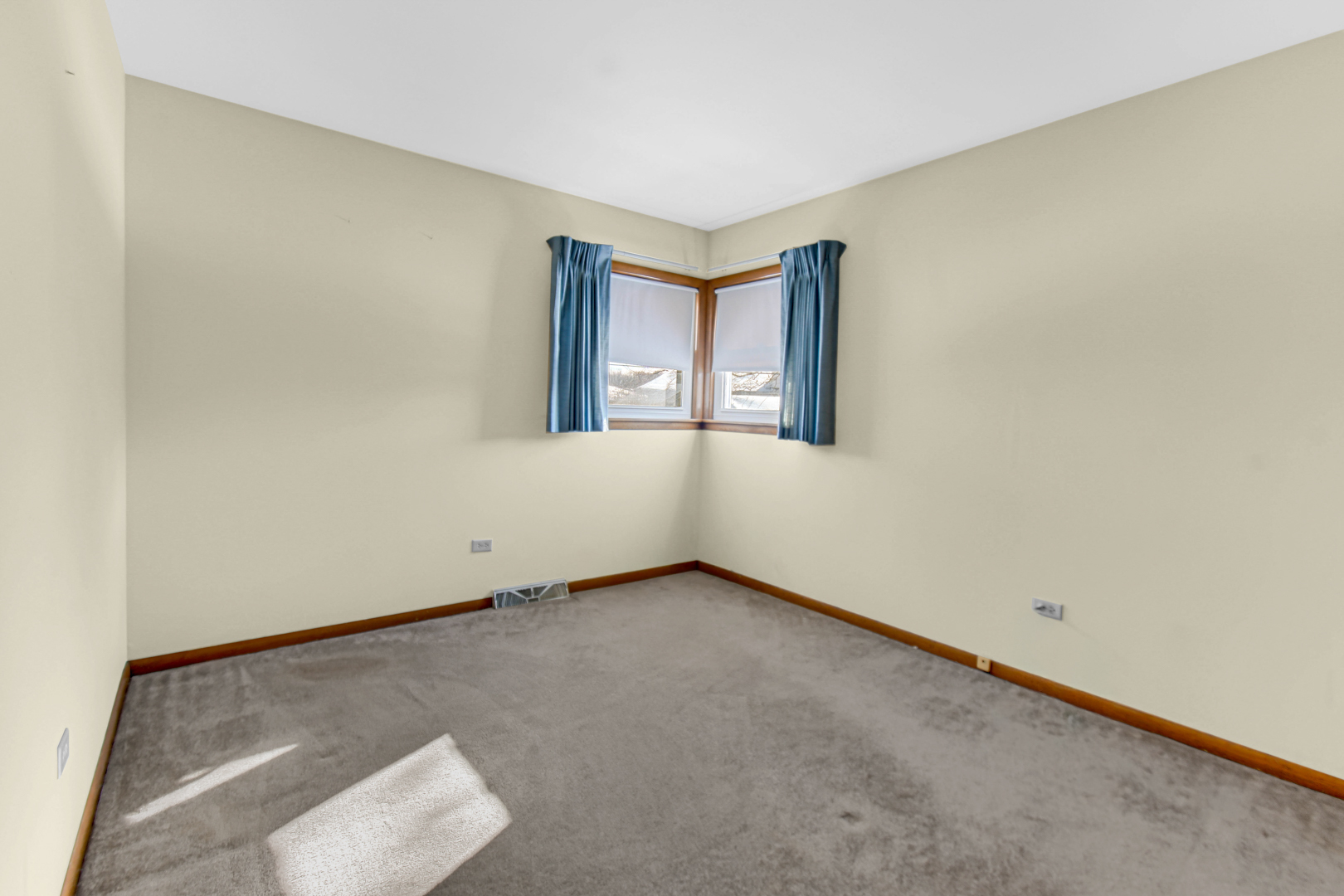 1161 E 171st Court, South Holland, IL 60473