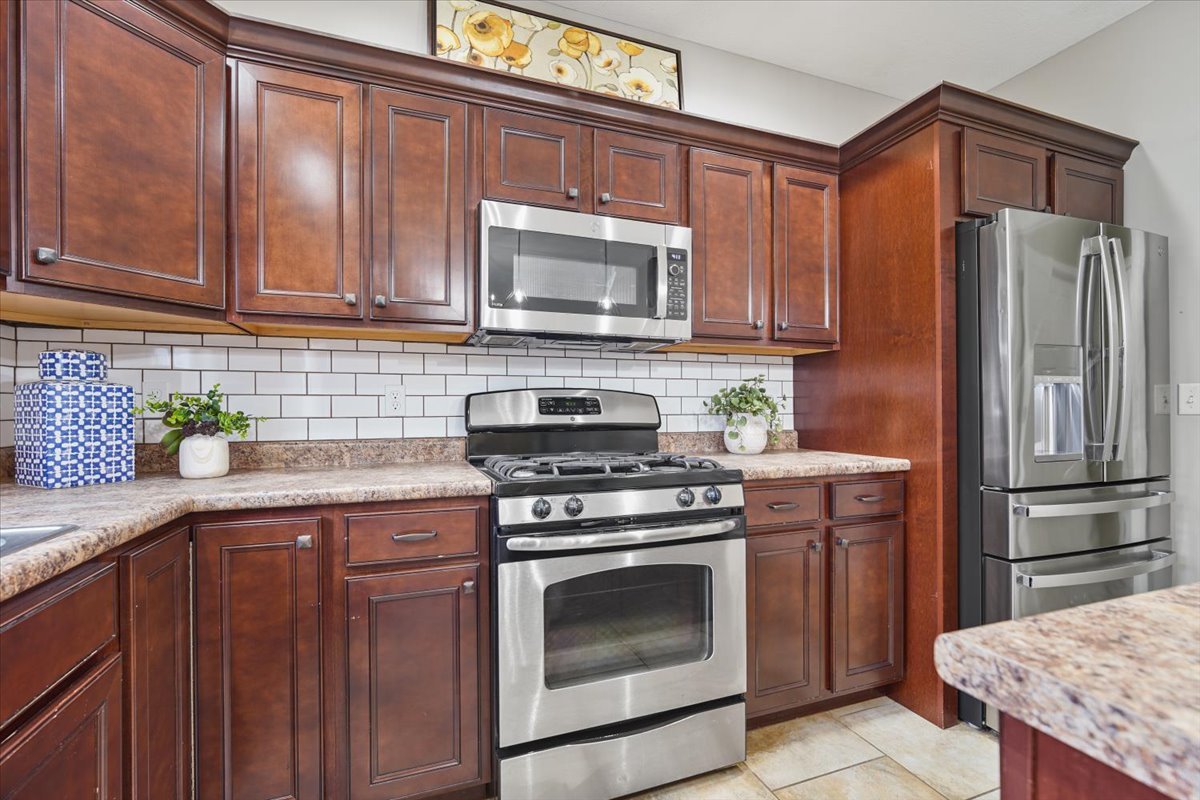 805 Dresser Drive, Normal, IL 61761