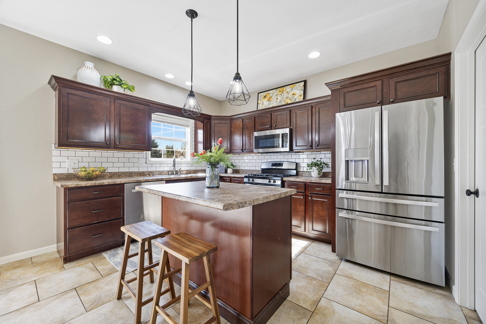 805 Dresser Drive, Normal, IL 61761