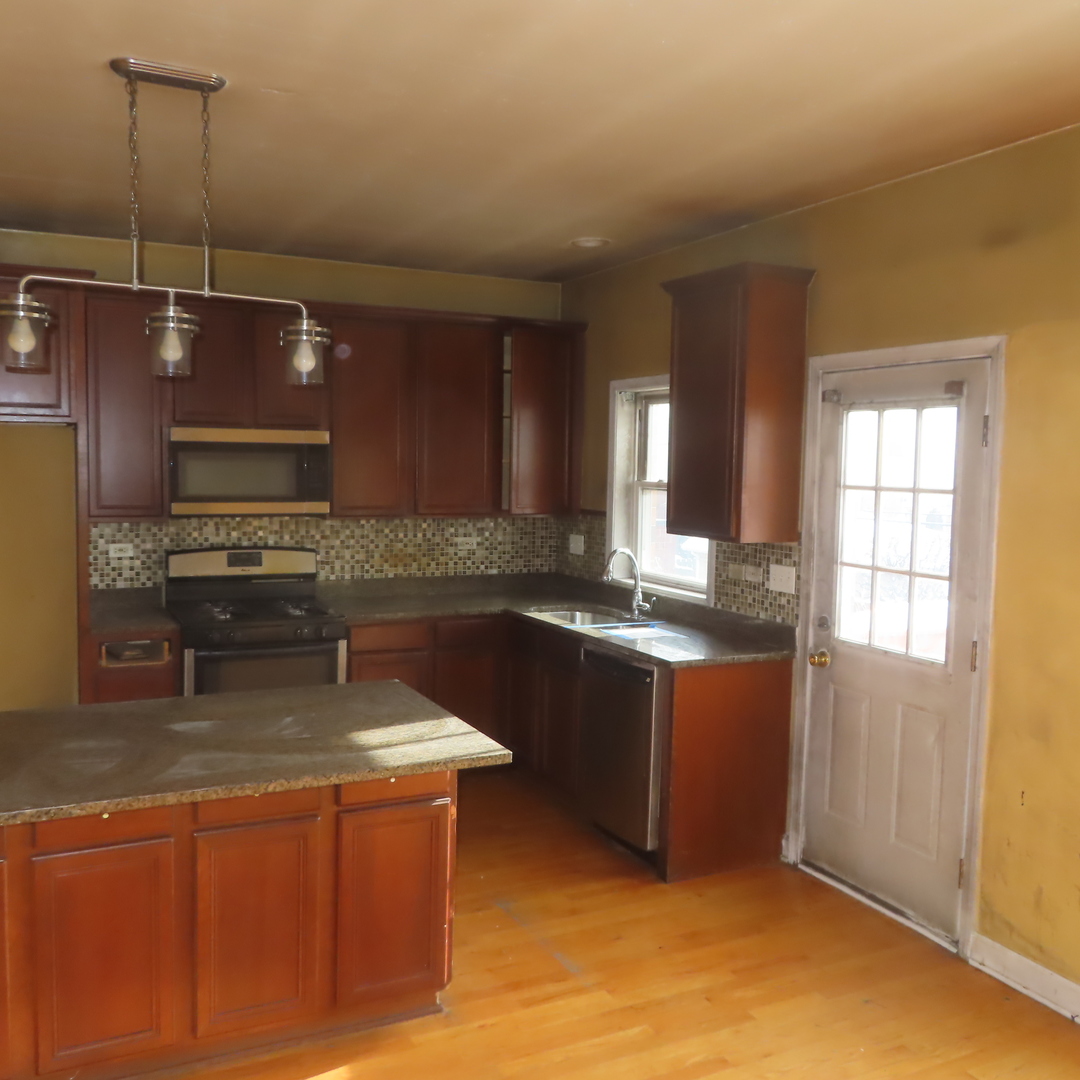 3529 W Polk Street, Chicago, IL 60624