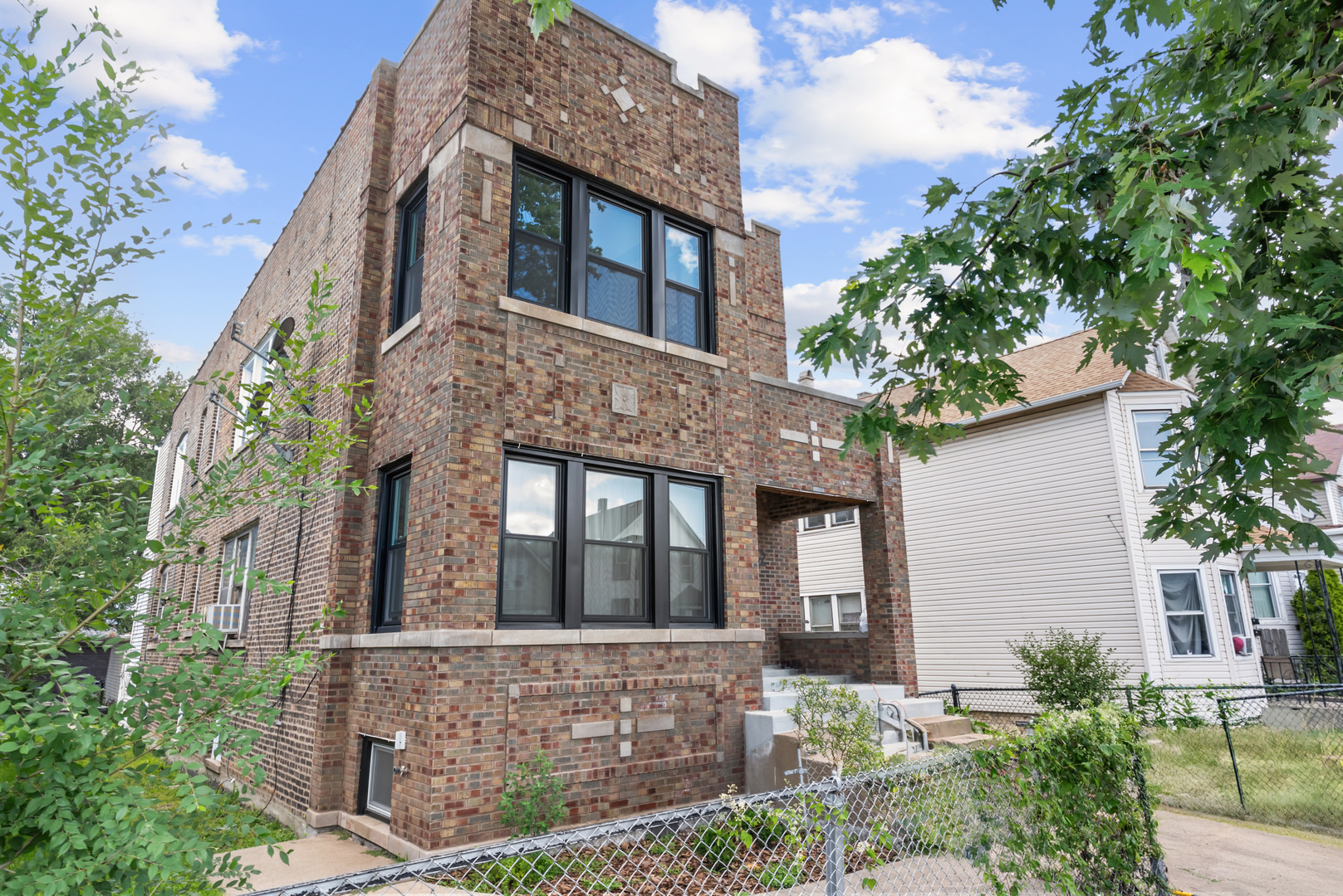 10542 S Avenue L Avenue #2, Chicago, IL 60617