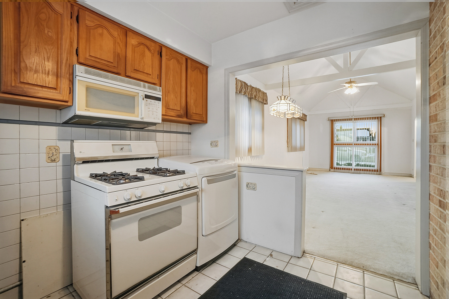 5735 N Ottawa Avenue, Chicago, IL 60631