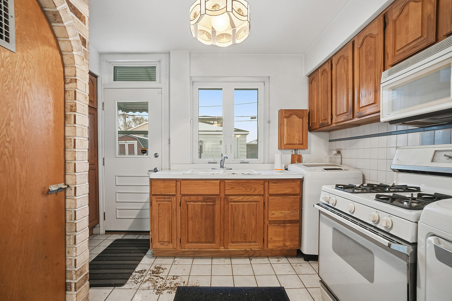 5735 N Ottawa Avenue, Chicago, IL 60631