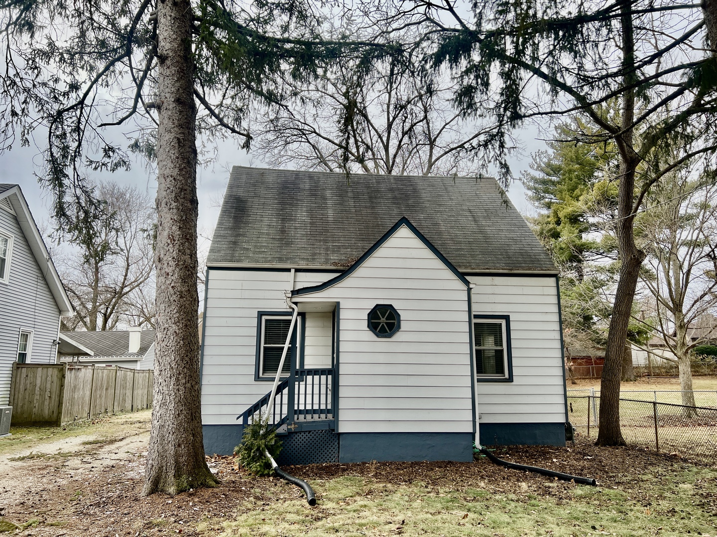 28W471 BATAVIA Road, Warrenville, IL 60555