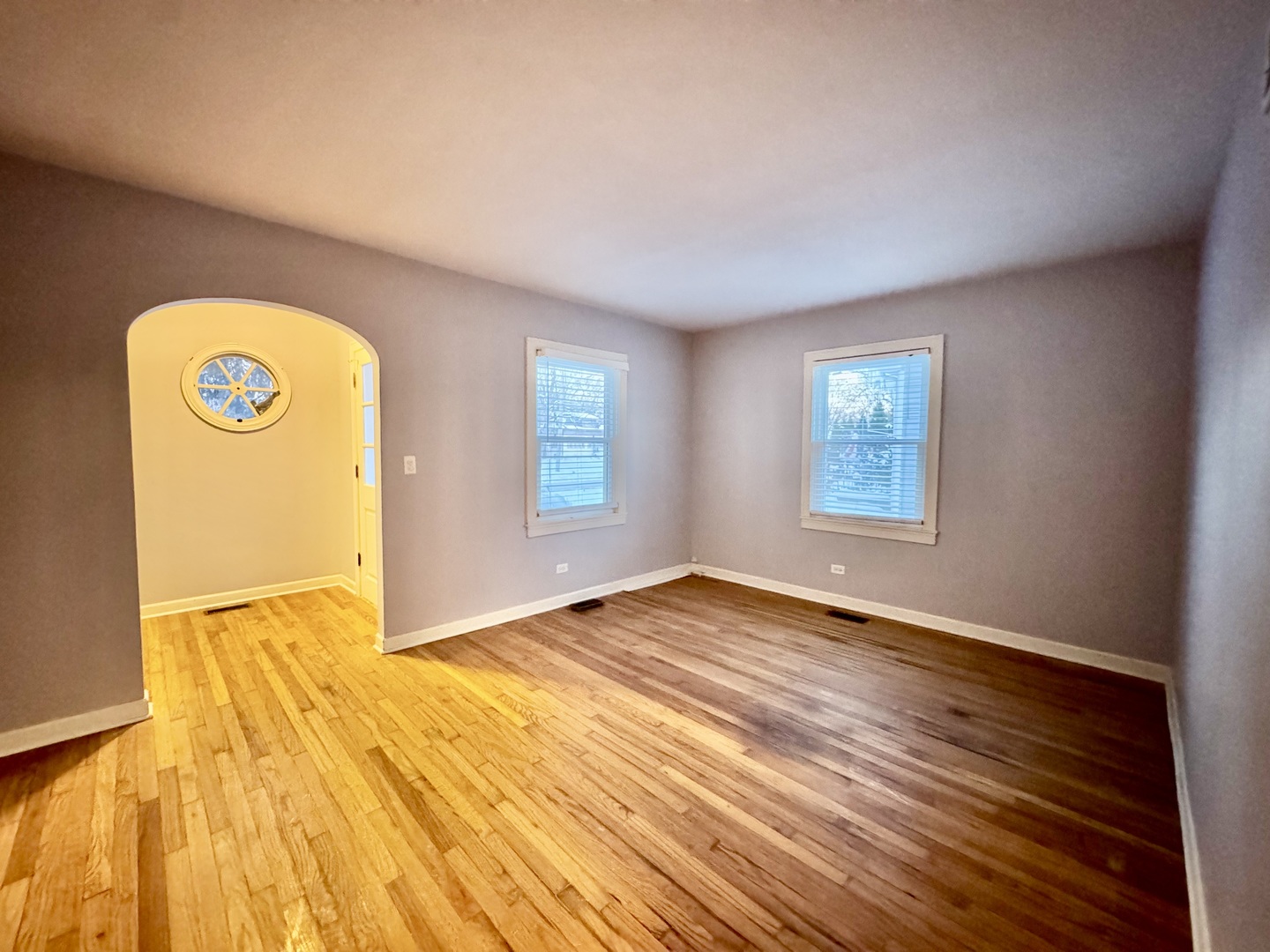 28W471 BATAVIA Road, Warrenville, IL 60555