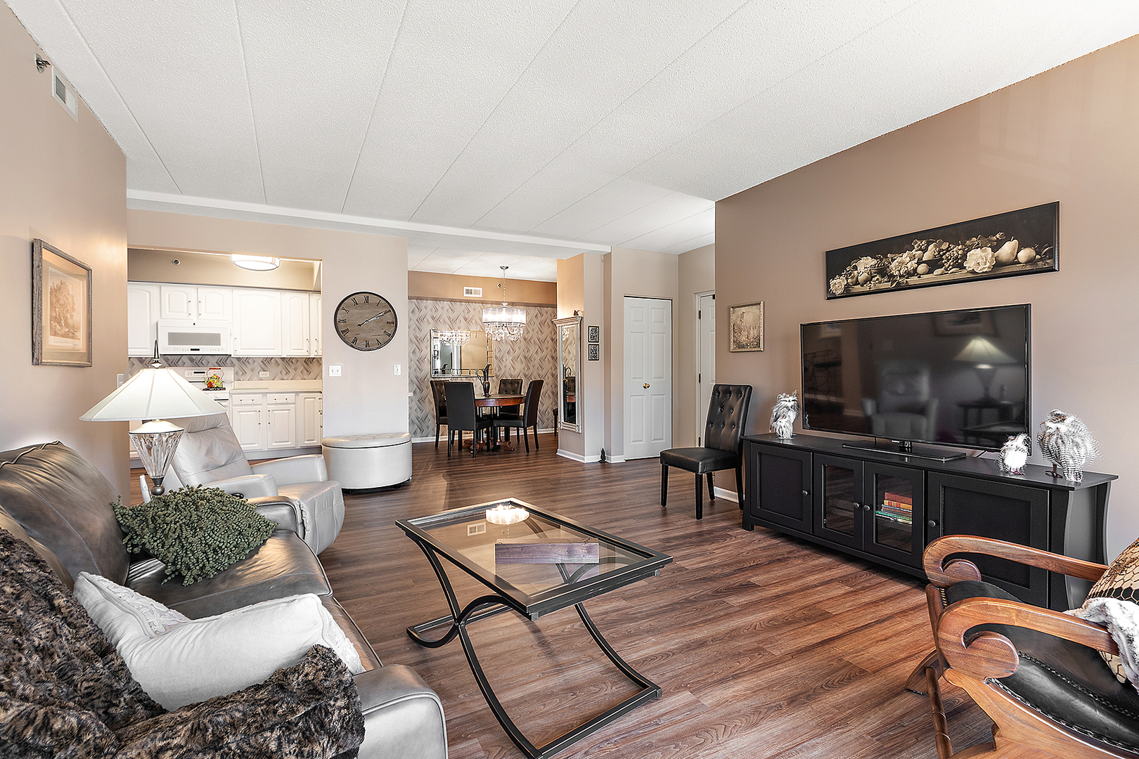 7841 W 157th Street #208, Orland Park, IL 60462