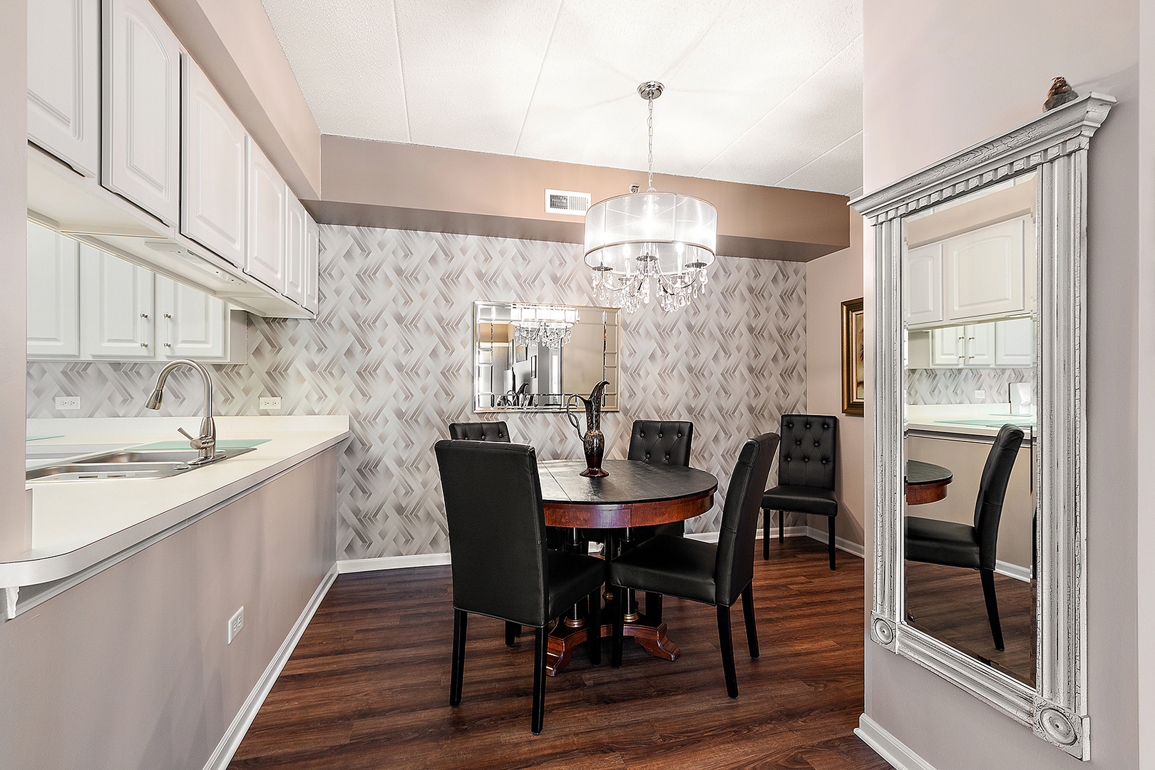 7841 W 157th Street #208, Orland Park, IL 60462