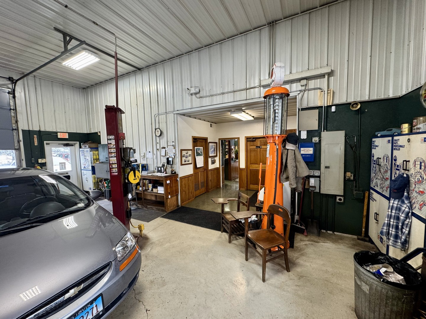 1951 Wiesbrook Drive, Oswego, IL 60543