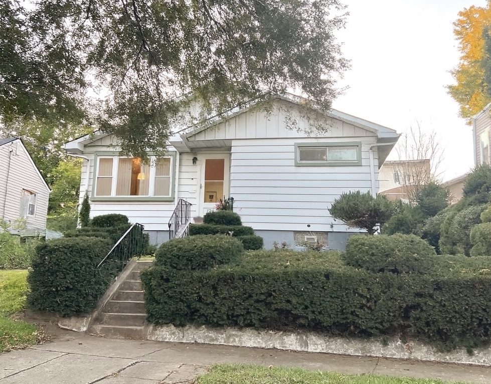 12620 Irving Avenue, Blue Island, IL 60406