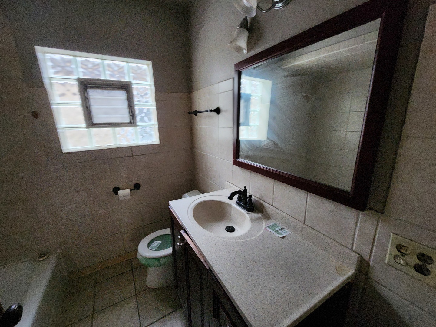 2221 Home Avenue, Berwyn, IL 60402