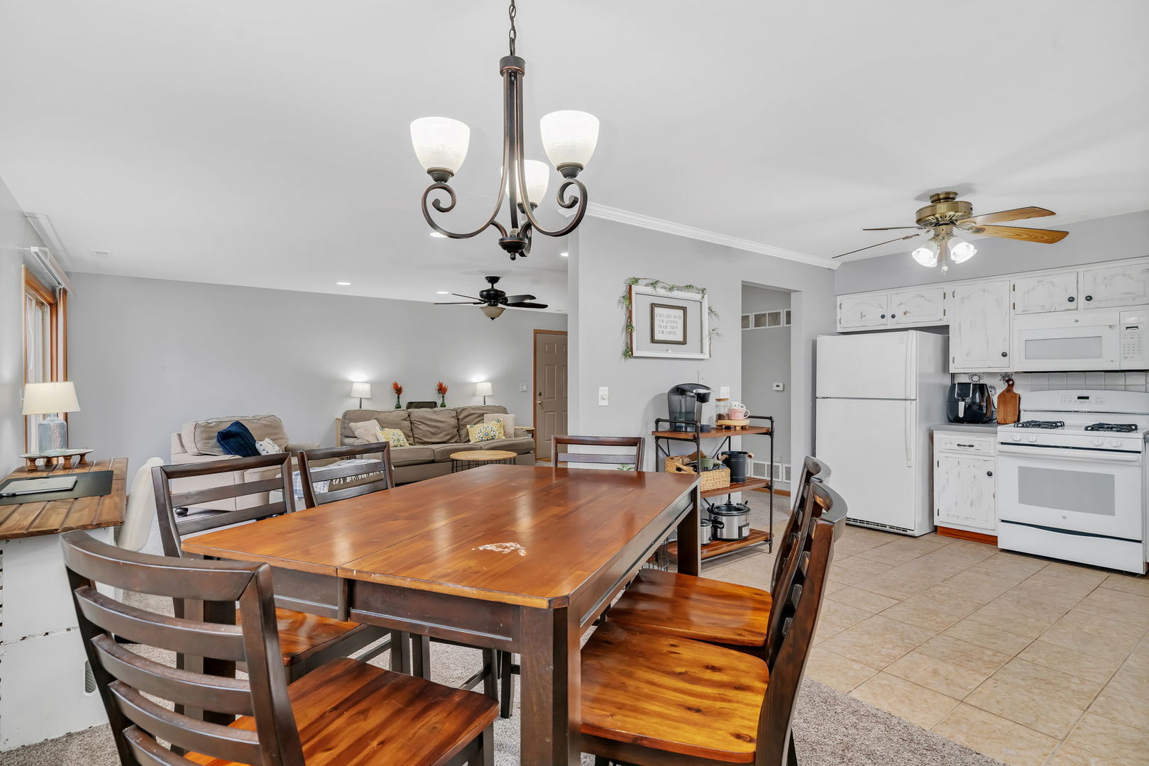 2670 Jodee Drive #B, Joliet, IL 60436