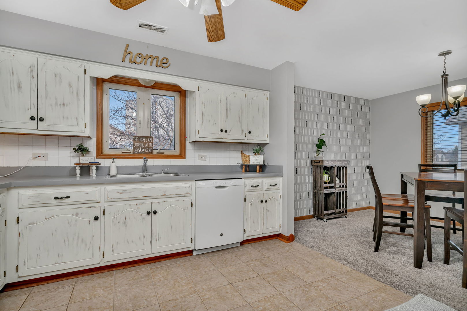 2670 Jodee Drive #B, Joliet, IL 60436