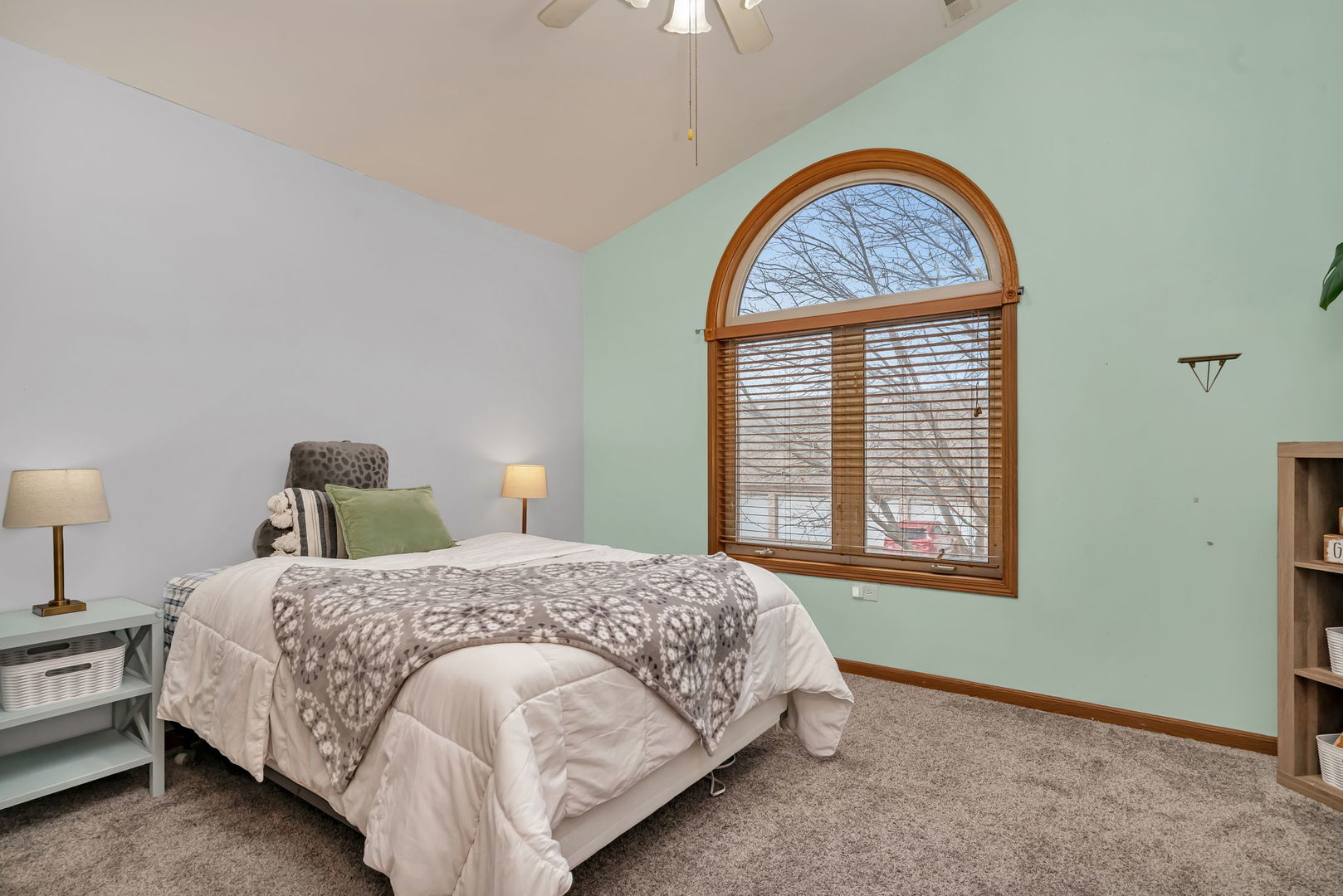 2670 Jodee Drive #B, Joliet, IL 60436