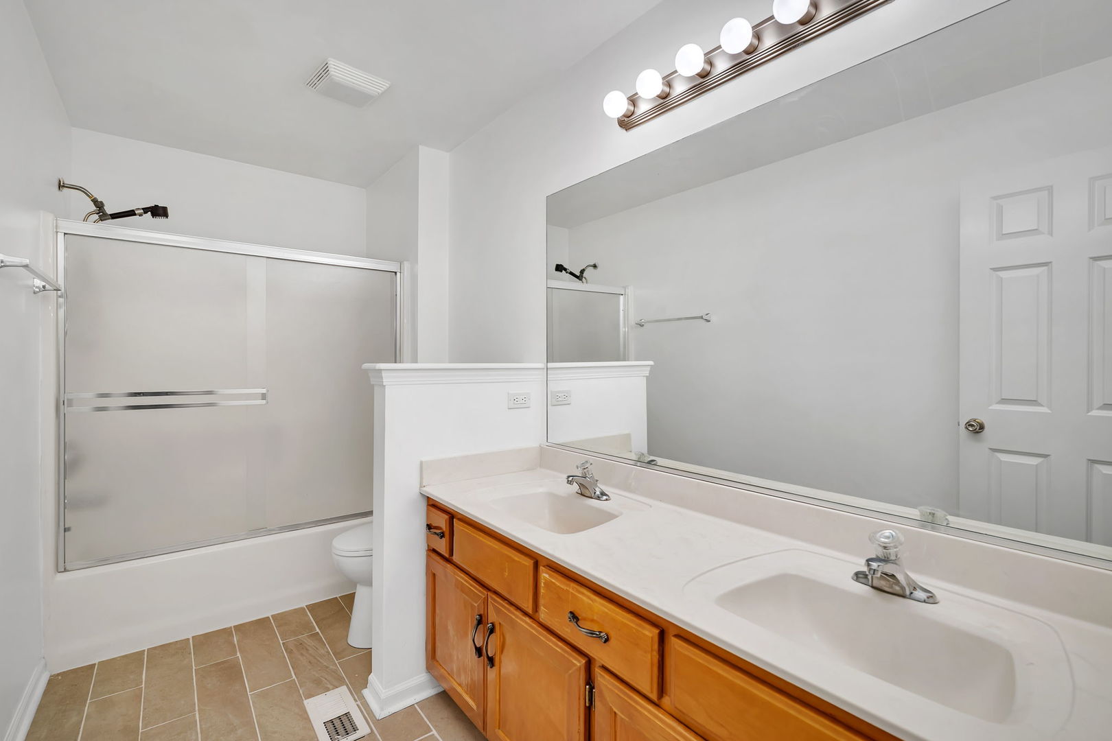 23033 Ironwood Drive, Plainfield, IL 60586