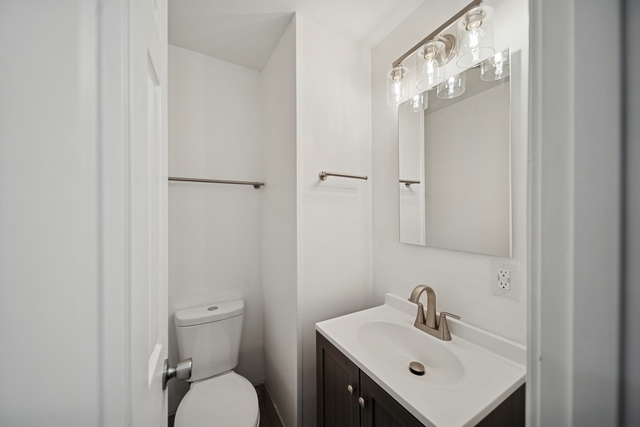 9401 S Sangamon Street, Chicago, IL 60620