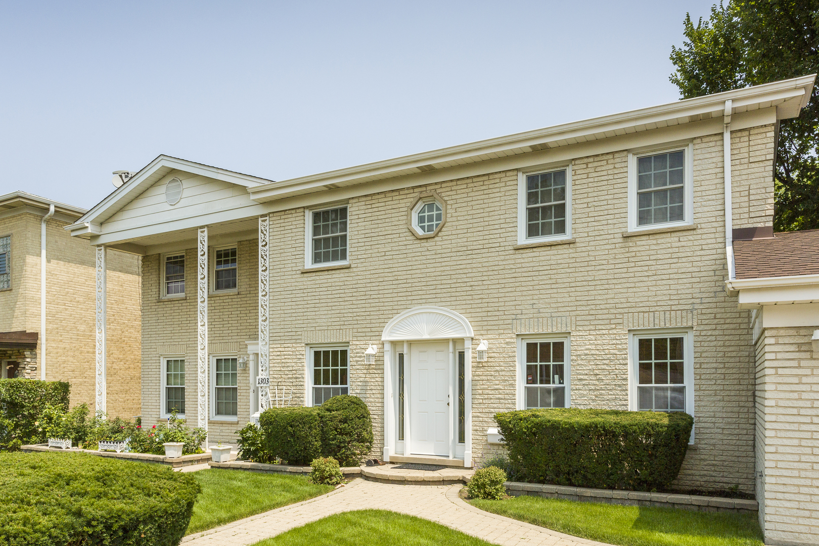 1301 N Northwest Highway, Park Ridge, IL 60068