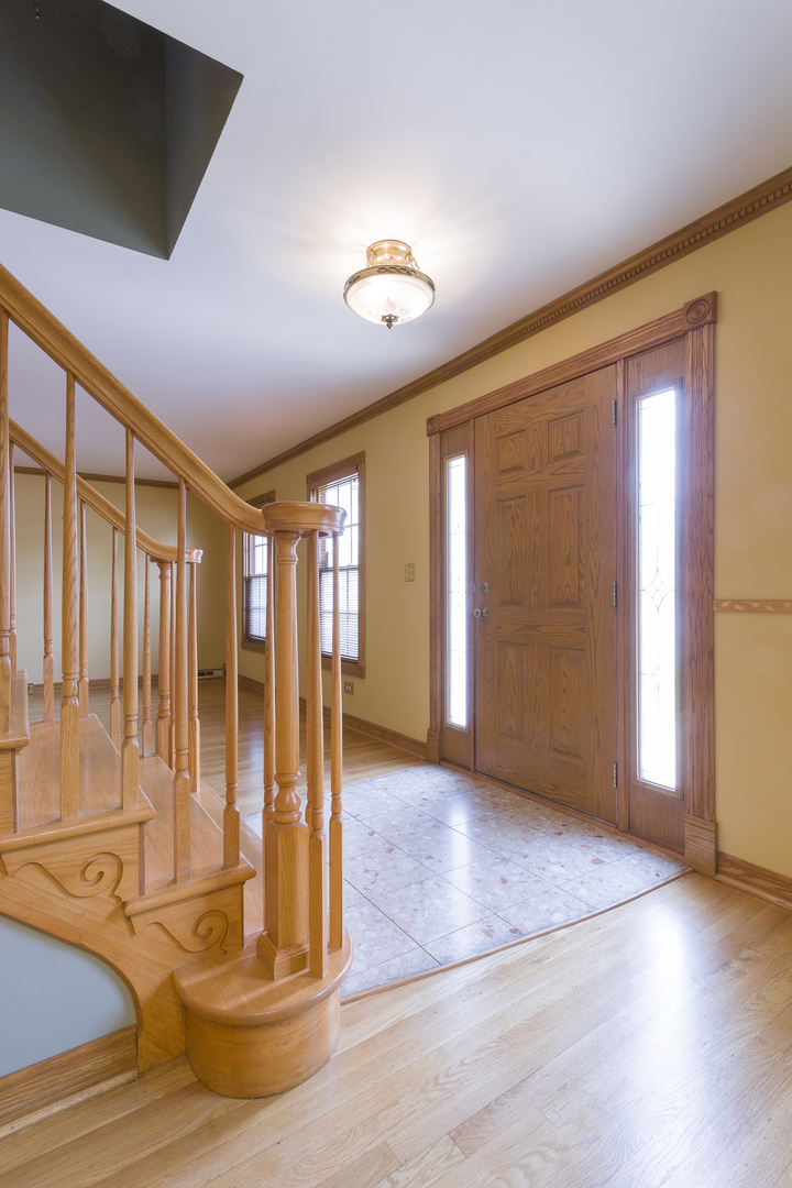 1301 N Northwest Highway, Park Ridge, IL 60068