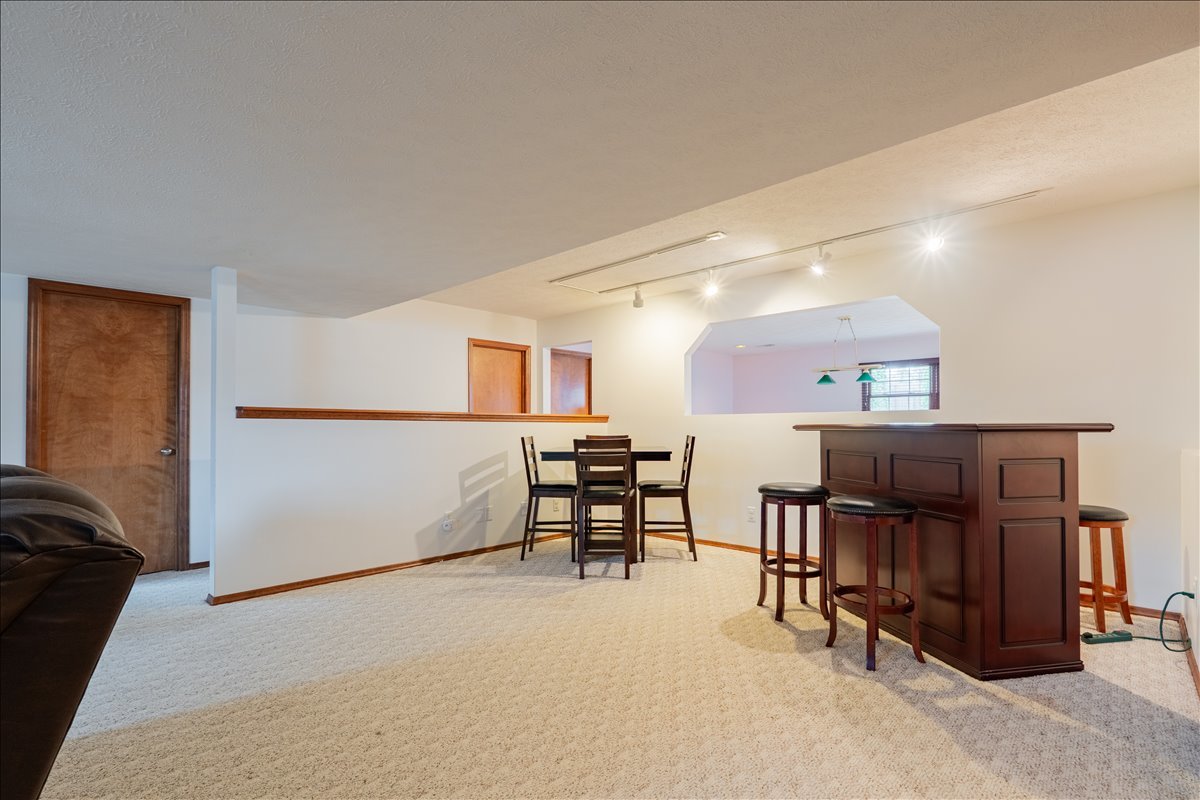 1509 Beckenham Drive, Bloomington, IL 61704