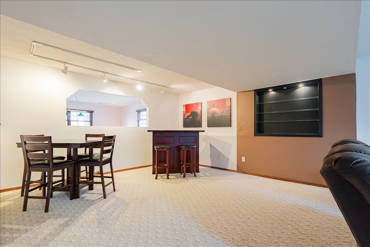 1509 Beckenham Drive, Bloomington, IL 61704