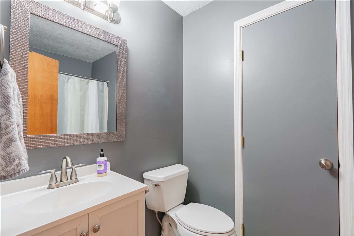 1509 Beckenham Drive, Bloomington, IL 61704