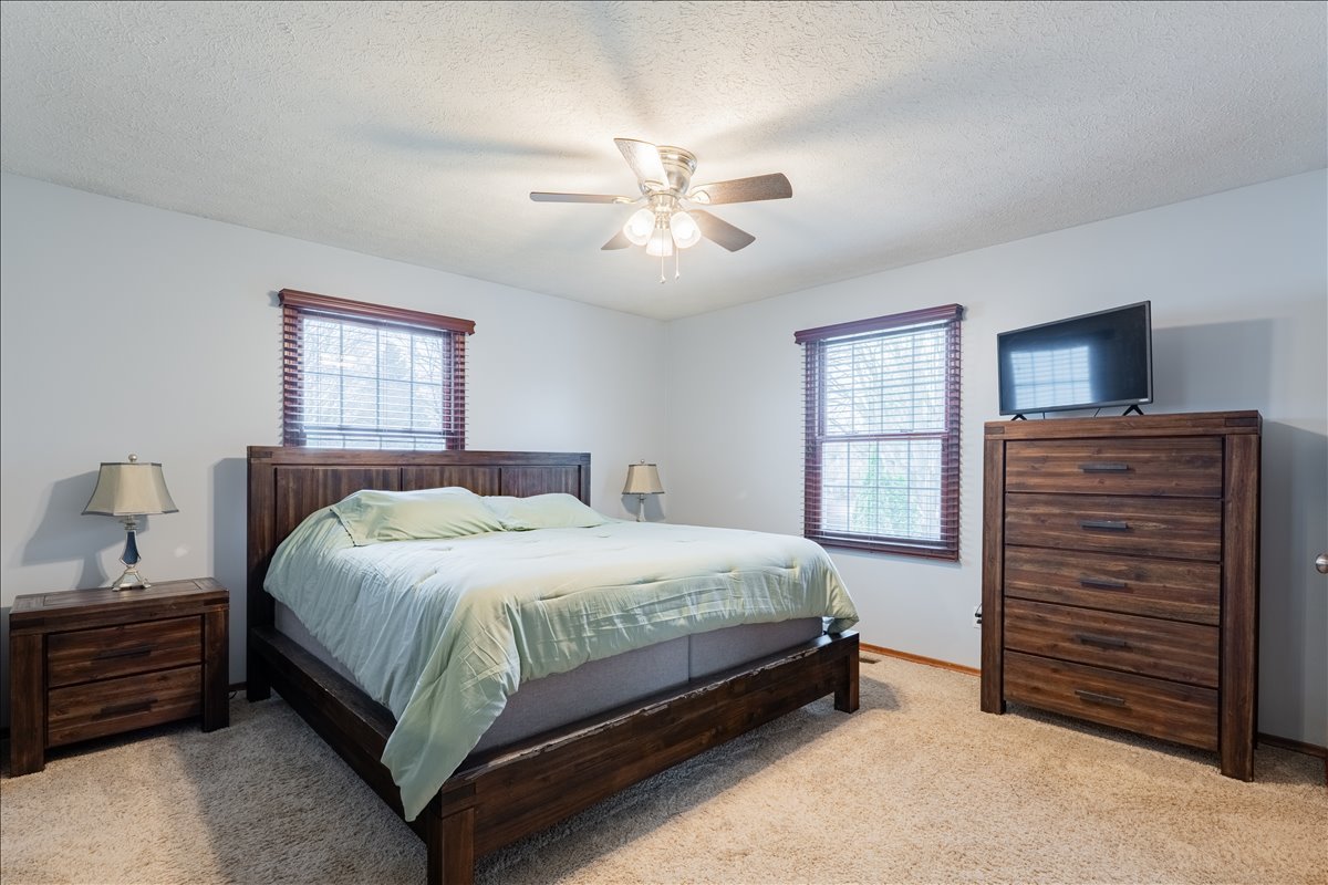 1509 Beckenham Drive, Bloomington, IL 61704