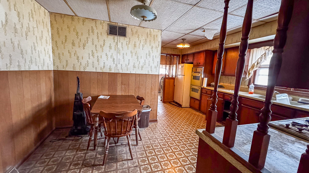 307 N Vine Street, Armington, IL 61721