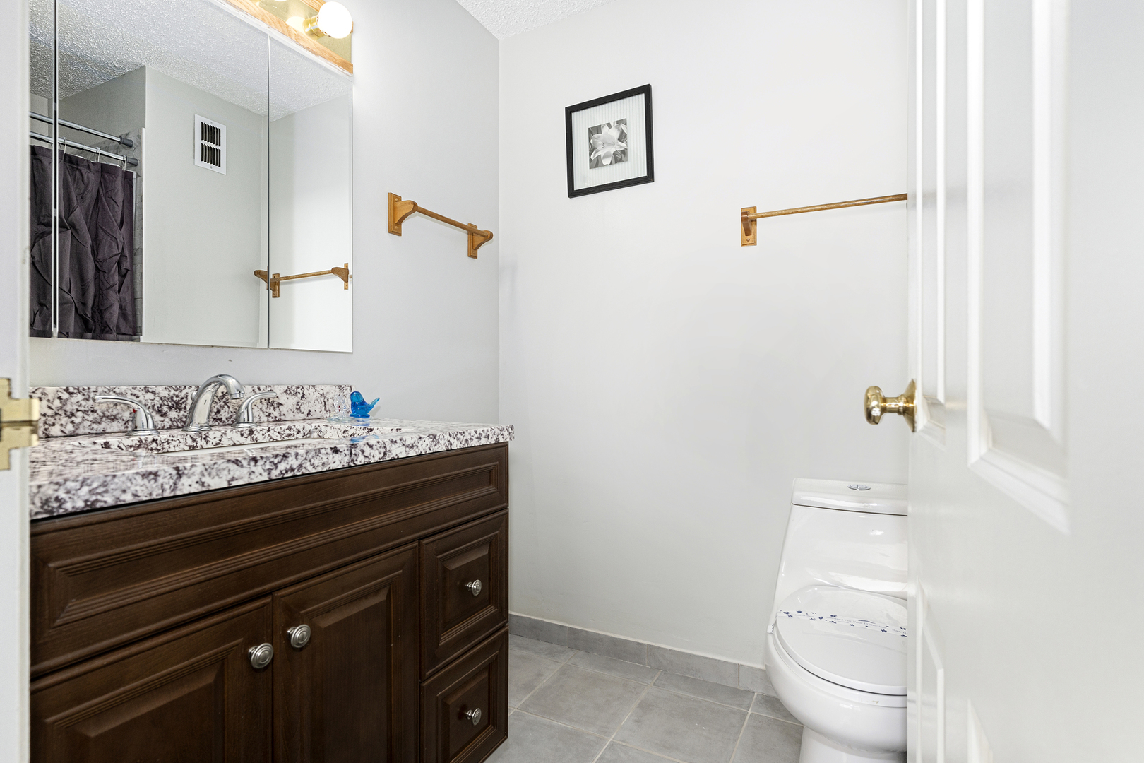 2201 S Highland Avenue #4M, Lombard, IL 60148