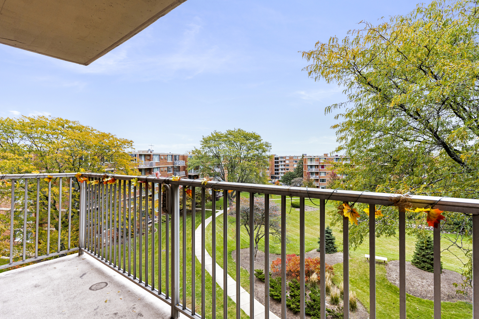 2201 S Highland Avenue #4M, Lombard, IL 60148