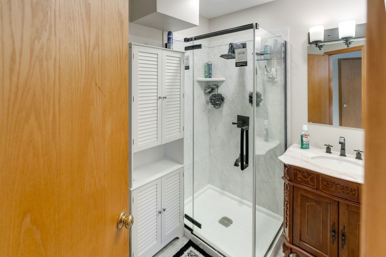 201 Amber Court, West Chicago, IL 60185