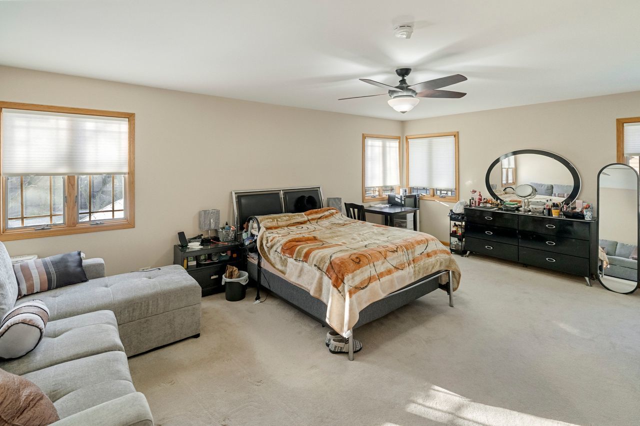 201 Amber Court, West Chicago, IL 60185