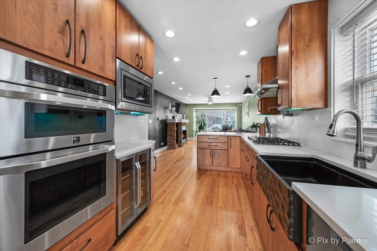 6372 N Sayre Avenue, Chicago, IL 60631