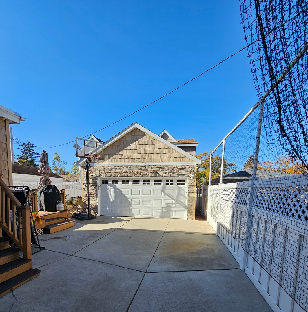 6372 N Sayre Avenue, Chicago, IL 60631