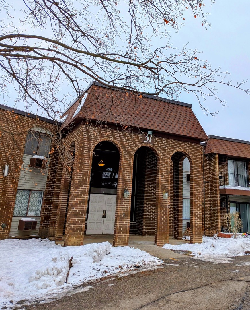 31 Washington Boulevard #105, Mundelein, IL 60060