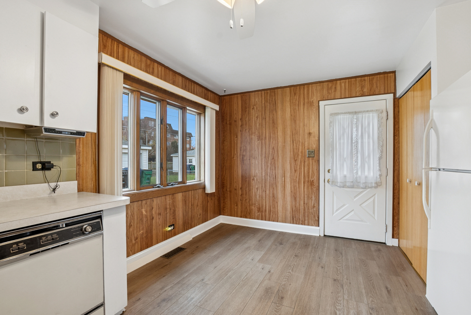 7101 Stanford Drive, Bridgeview, IL 60455