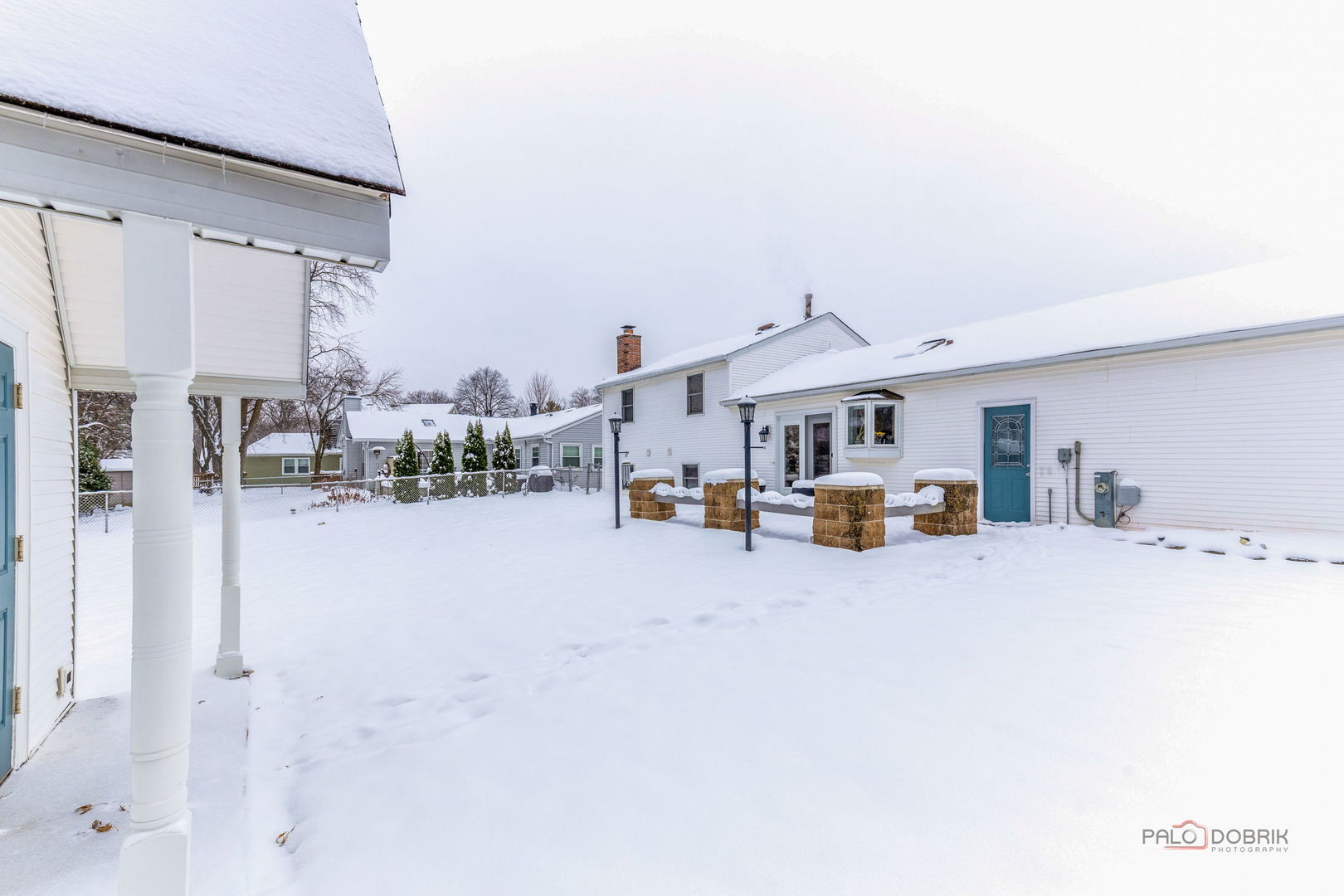 225 Wickham Drive, Schaumburg, IL 60194