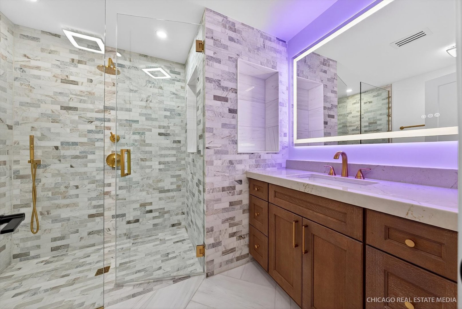 9427 Falling Waters Drive, Burr Ridge, IL 60527