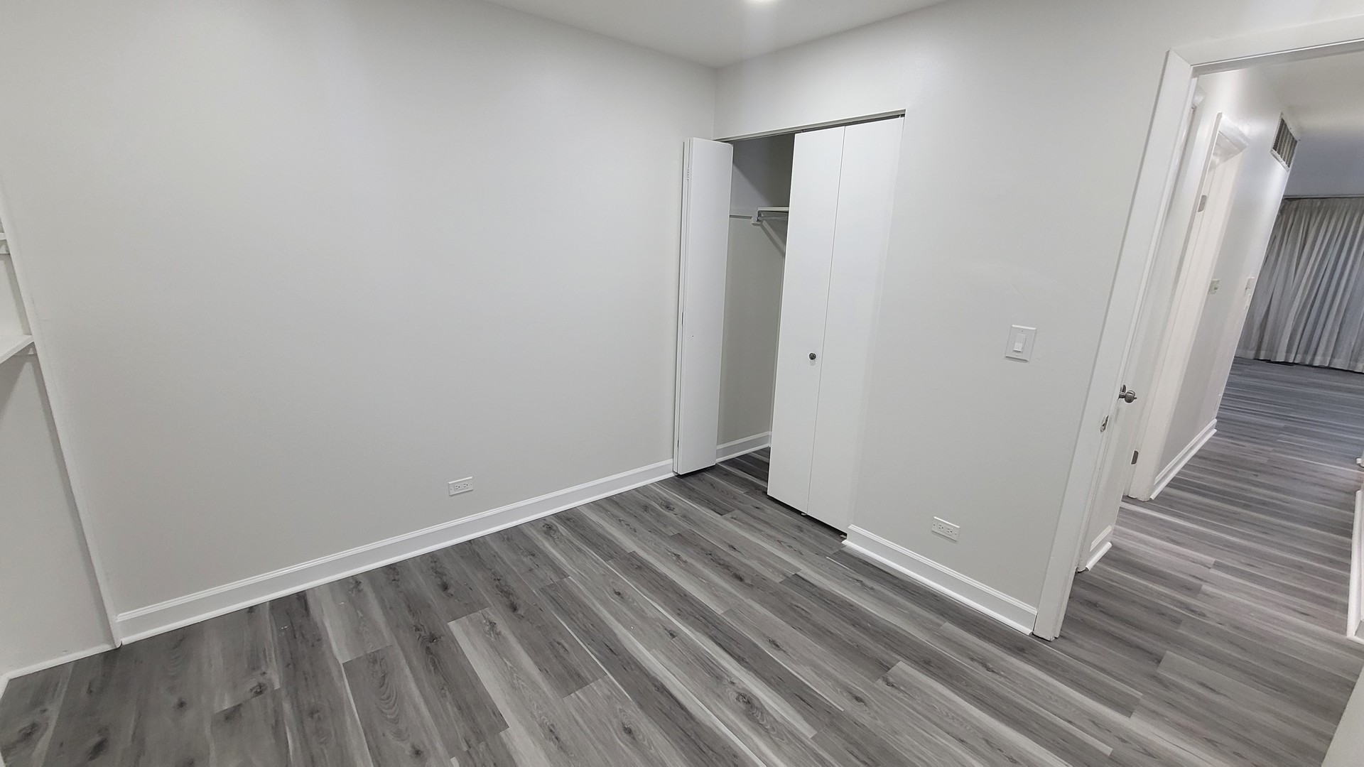 378 Sandalwood Lane #B1, Schaumburg, IL 60193