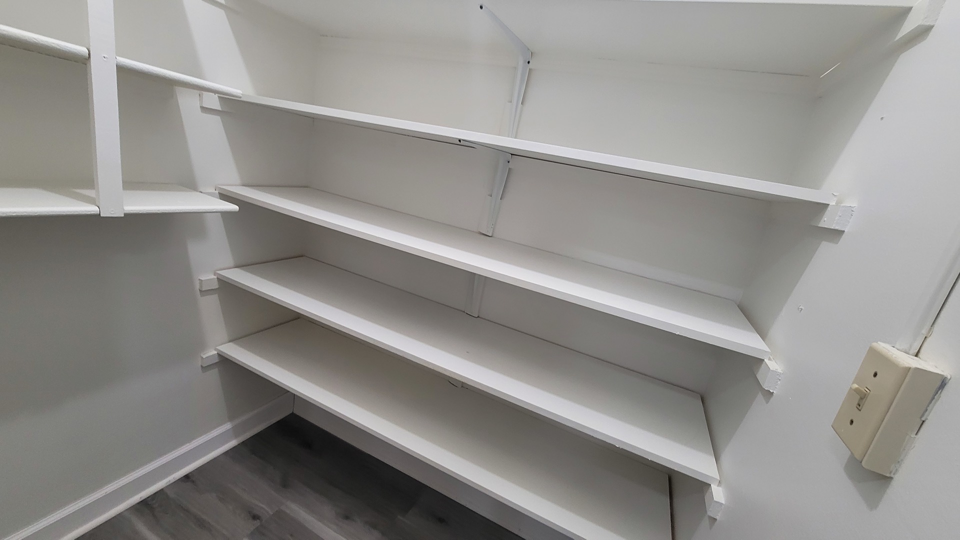 378 Sandalwood Lane #B1, Schaumburg, IL 60193