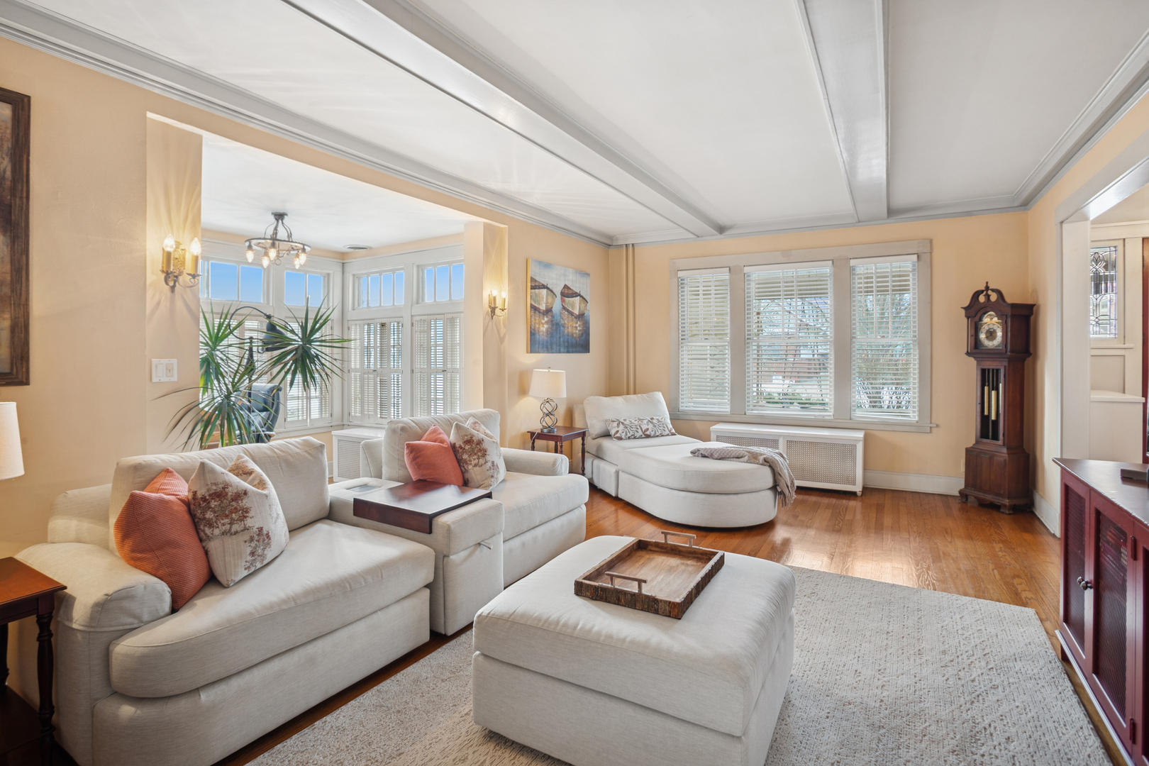 305 N Addison Avenue, Elmhurst, IL 60126