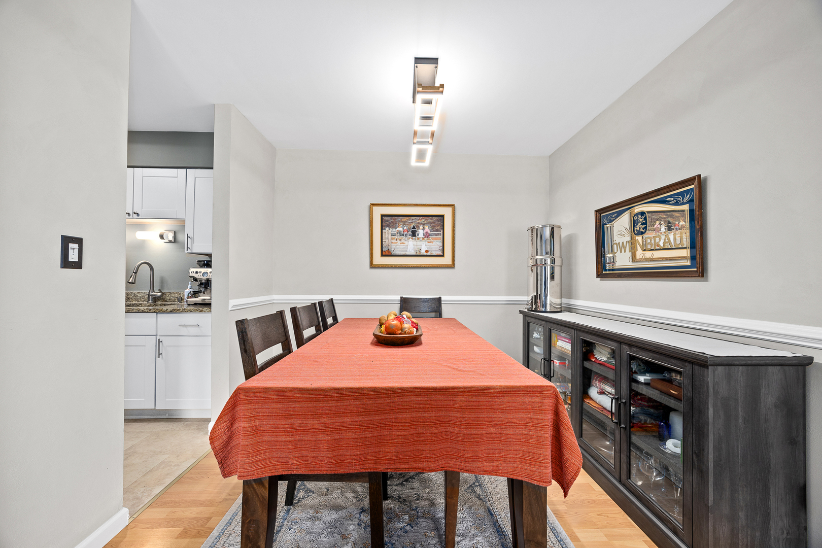 6174 KNOLL LANE Court #101, Willowbrook, IL 60527