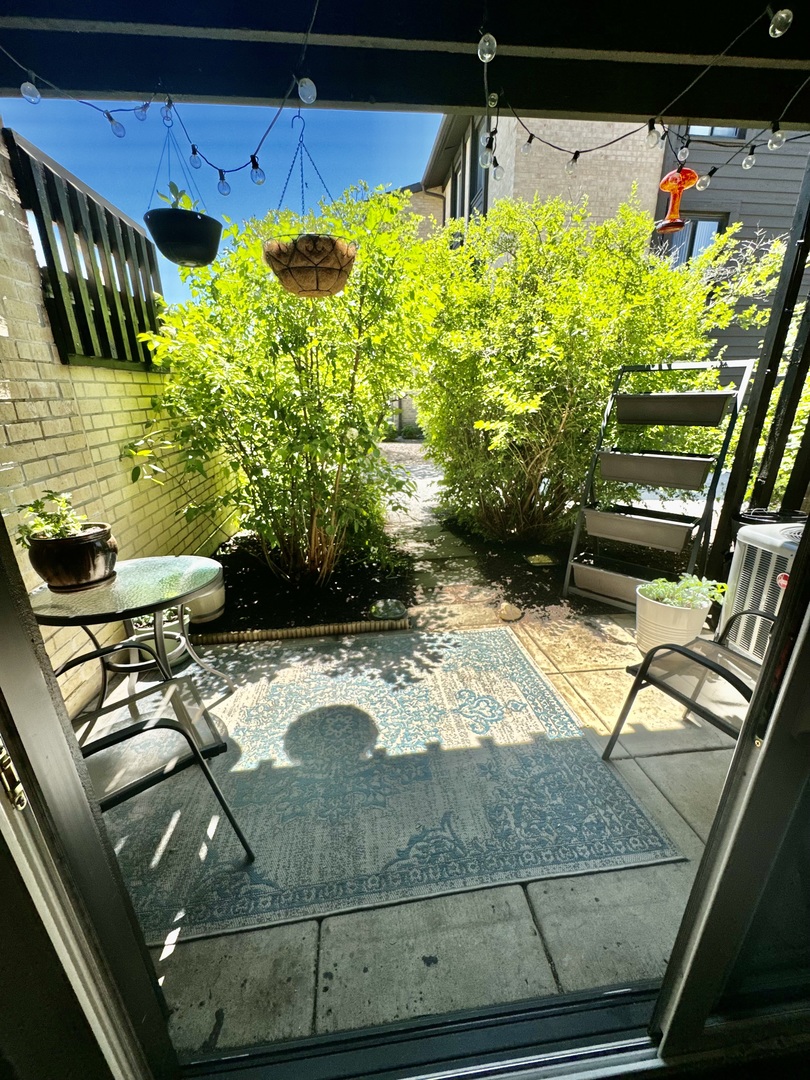 6174 KNOLL LANE Court #101, Willowbrook, IL 60527