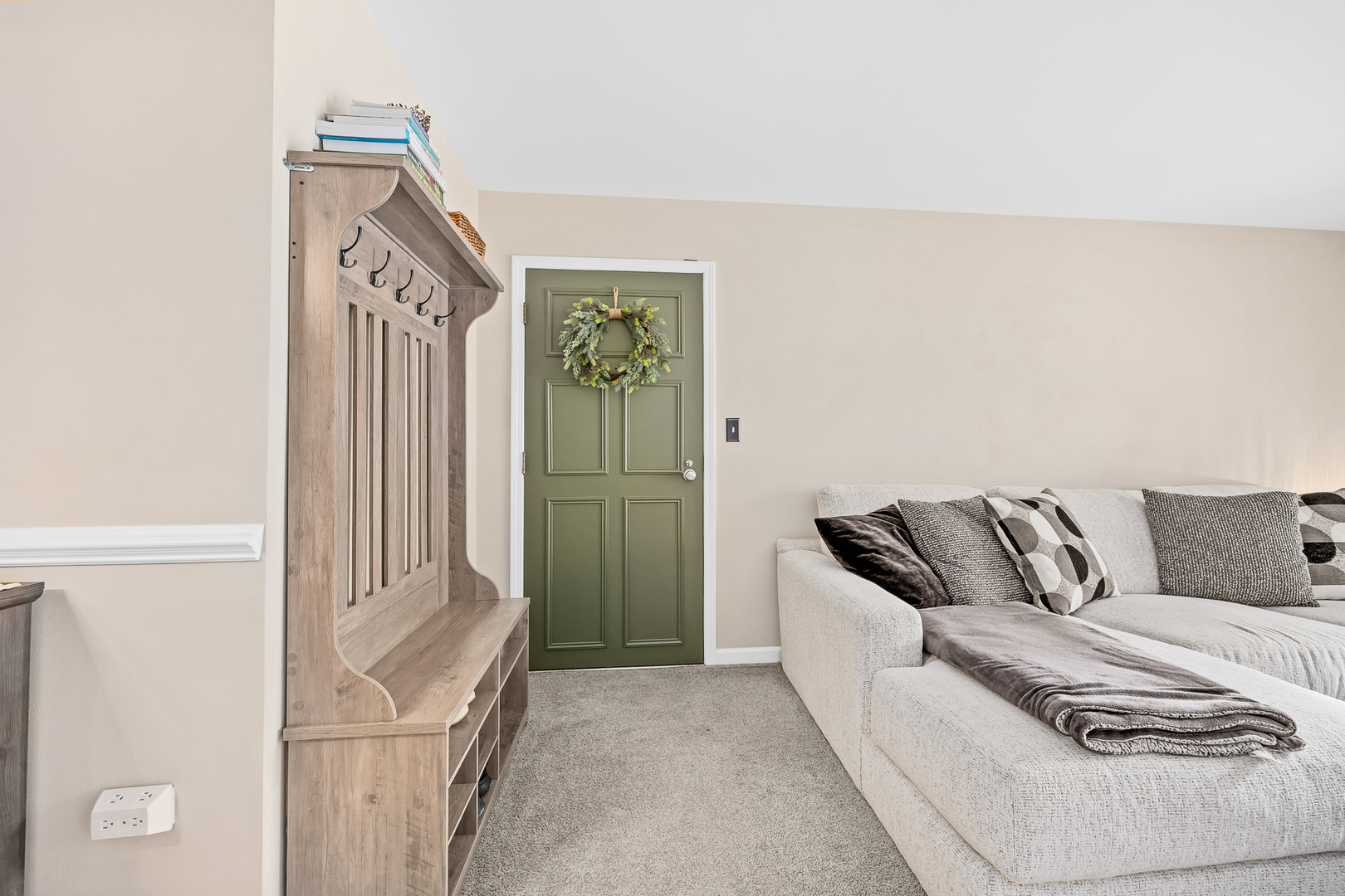 6174 KNOLL LANE Court #101, Willowbrook, IL 60527