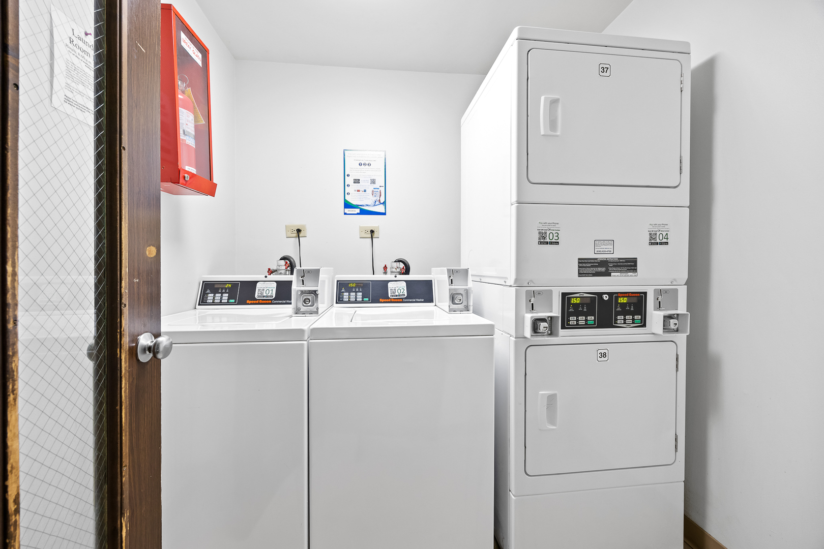 6174 KNOLL LANE Court #101, Willowbrook, IL 60527