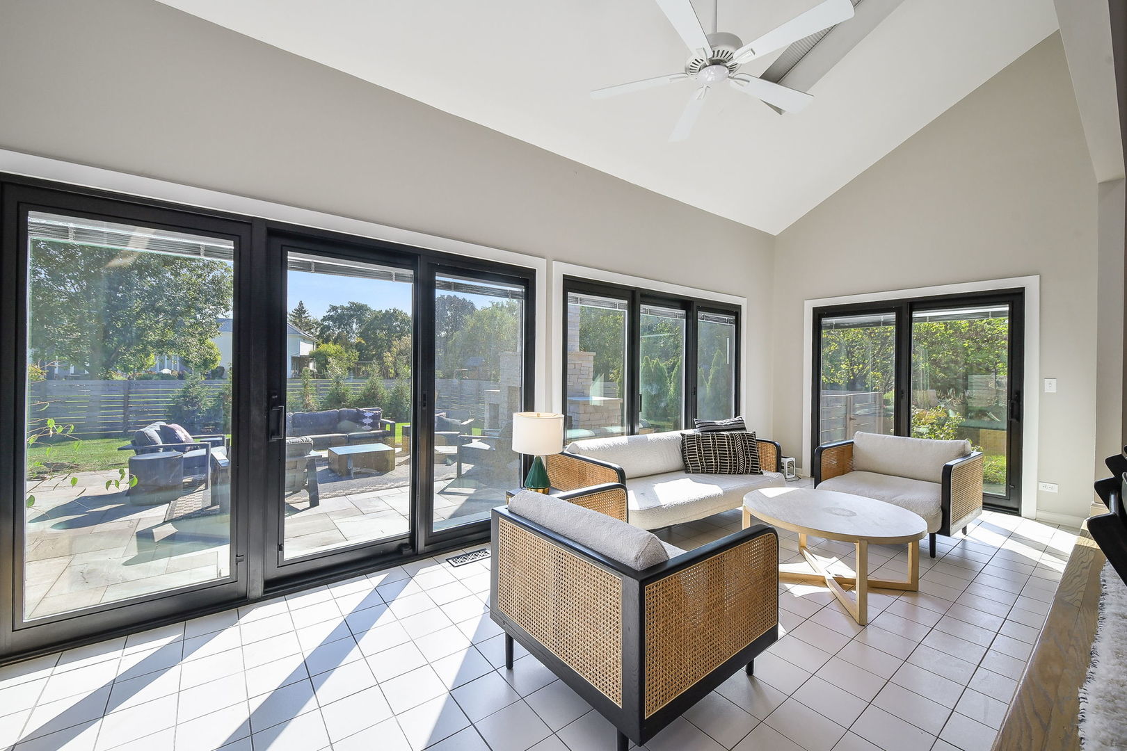 24 Winners Cup Circle, Wheaton, IL 60189