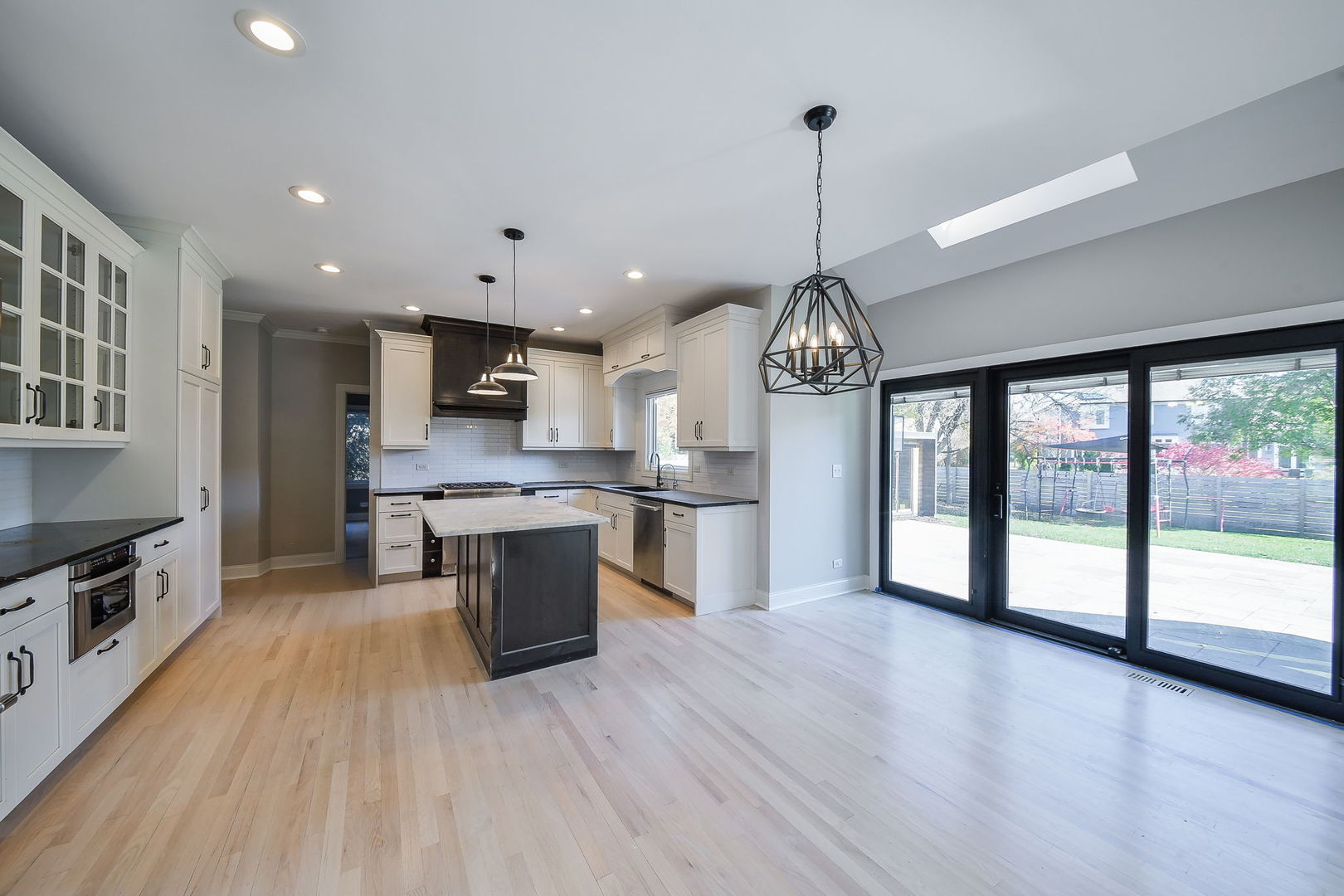 24 Winners Cup Circle, Wheaton, IL 60189